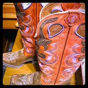 New in box Tony lama boots size 10.